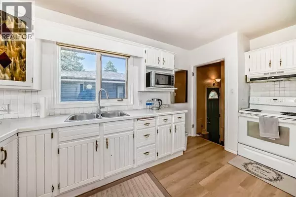 Calgary, AB T2T2V9,1616 50 Avenue SW