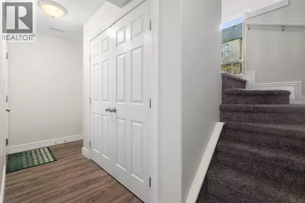 Calgary, AB T2Y3X8,225 Bridlewood Lane SW