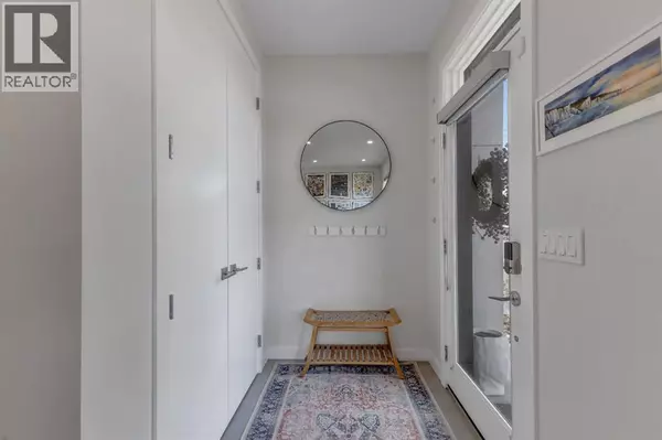 Calgary, AB T2S1H7,5107 6 Street SW