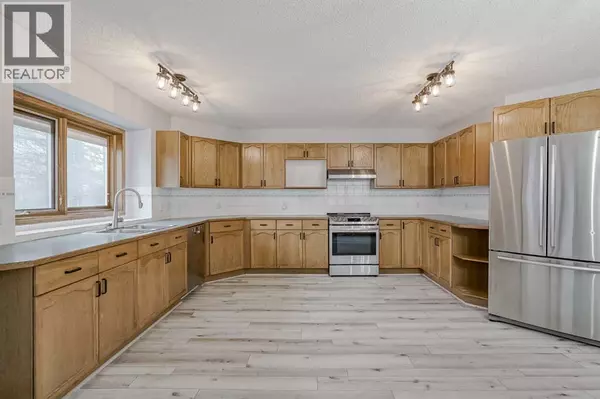 Calgary, AB T2Z2M8,270 Douglas Glen Court SE