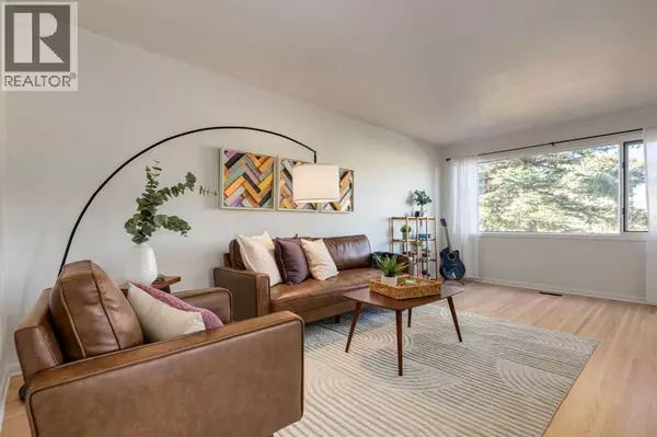 Calgary, AB T3C2P9,126 Winston Drive SW