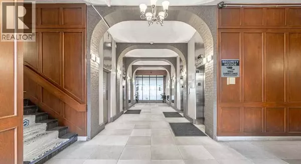 Calgary, AB T3A2E6,1709, 4944 Dalton Drive NW