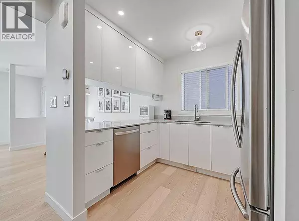 Calgary, AB T2T2C5,2, 2127 34 Avenue SW