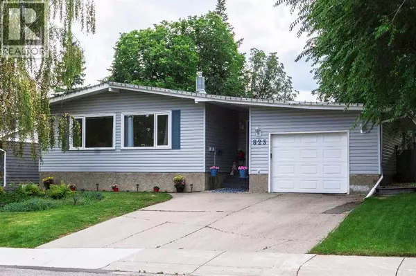 823 Cannell Road SW, Calgary, AB T2W1T5