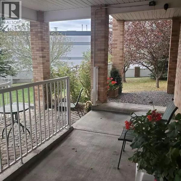 Calgary, AB T2A7X5,222, 165 Manora Place NE