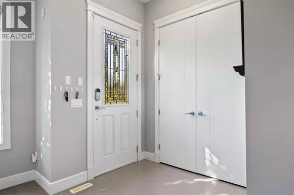 Calgary, AB T2M1R7,1906 22 Avenue NW