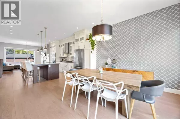 Calgary, AB T2M1R7,1906 22 Avenue NW