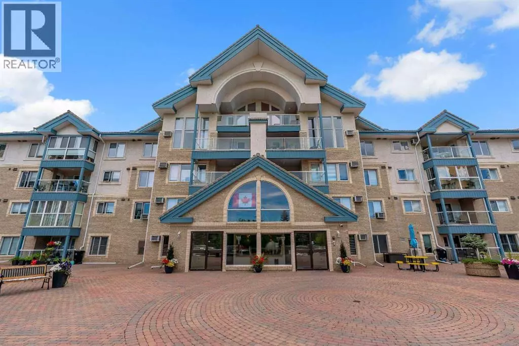 Calgary, AB T3H3L7,122, 7229 Sierra Morena Boulevard SW