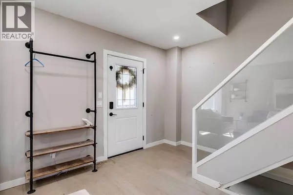 Calgary, AB T2M0G8,232 15 Avenue NW