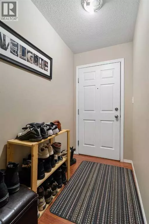 Grande Prairie, AB T8V0P3,301, 11230 104 Avenue