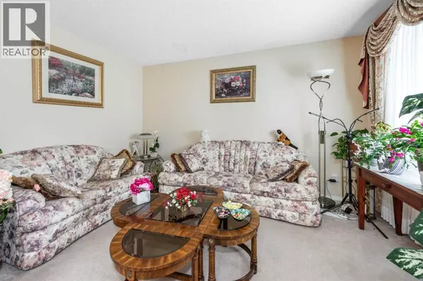 Calgary, AB T3G4W4,26 Citadel Crest Link NW