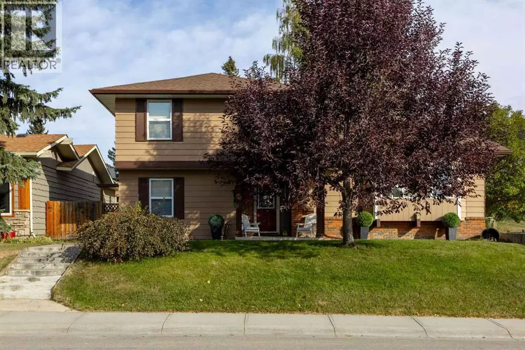 Calgary, AB T2J3Y8,136 Parkside Crescent SE
