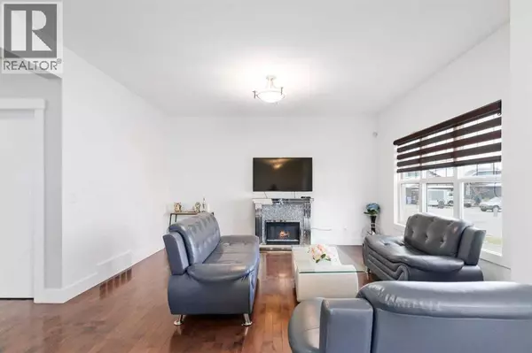 Fort Mcmurray, AB T9K0S5,110 Merganser Crescent