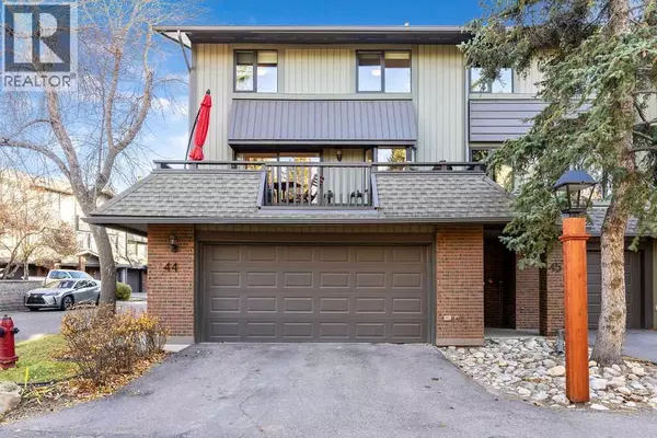 Calgary, AB T2V4S8,44, 10030 Oakmoor Way SW