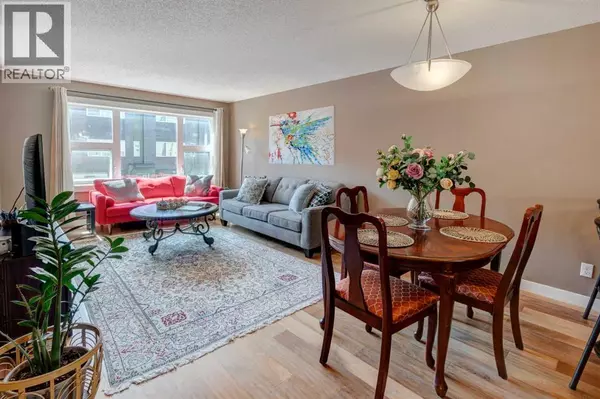 Calgary, AB t3k0w6,336 Covecreek Circle NE