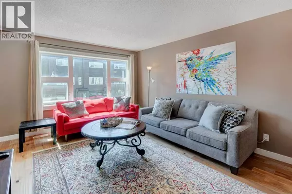 Calgary, AB t3k0w6,336 Covecreek Circle NE