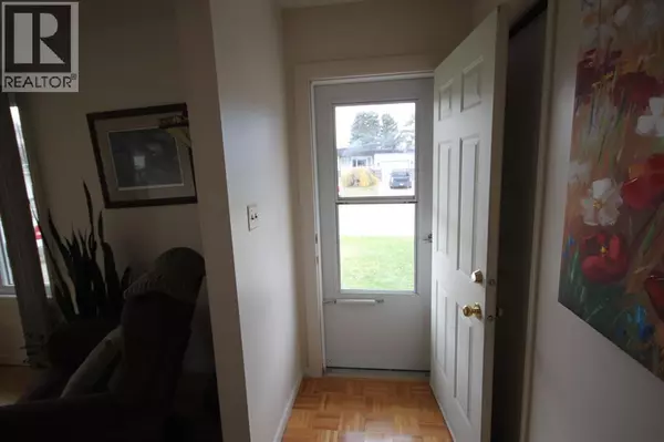 Lethbridge, AB T1K2X8,1023 29A Street S