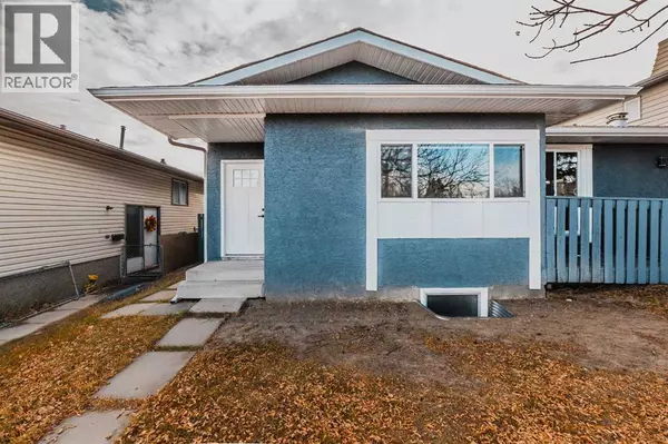 8428 Berkley Road NW, Calgary, AB T3K1B4
