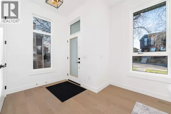 Calgary, AB T3C2A2,1444 43 Street SW