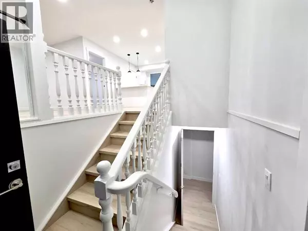 Calgary, AB T1Y1R1,131 Whiteview Close NE