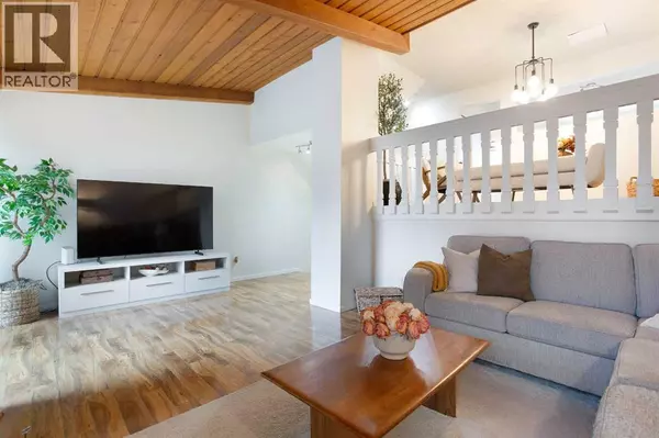 Calgary, AB T2V4S8,54, 10030 Oakmoor Way SW