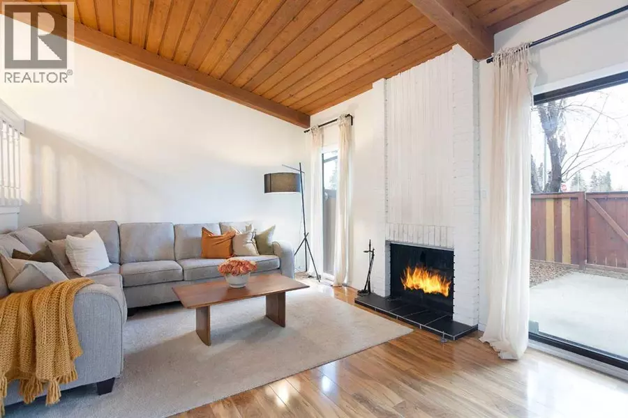 54, 10030 Oakmoor Way SW, Calgary, AB T2V4S8