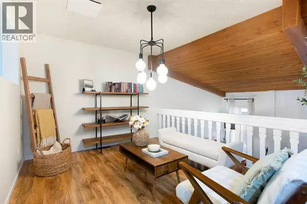 Calgary, AB T2V4S8,54, 10030 Oakmoor Way SW