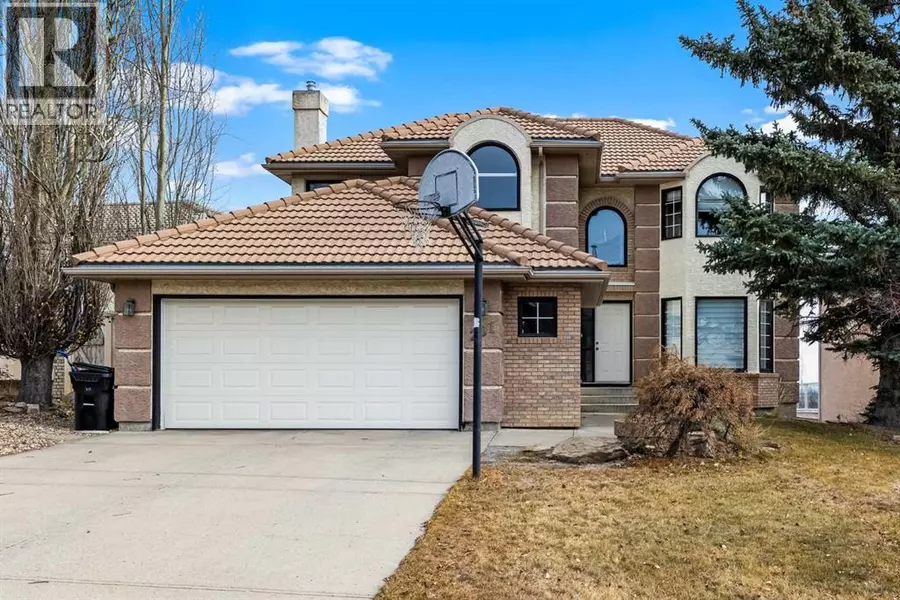 201 Signature Way SW, Calgary, AB T3H2Y2