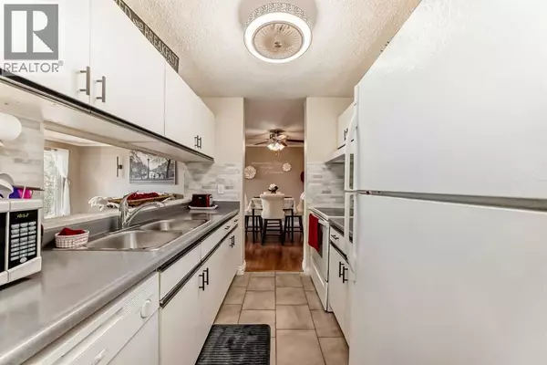 Calgary, AB T2B3K3,314, 20 Dover Point SE