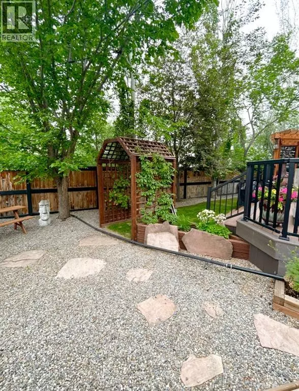 Chestermere, AB T1X1L2,232 Oakmere Place