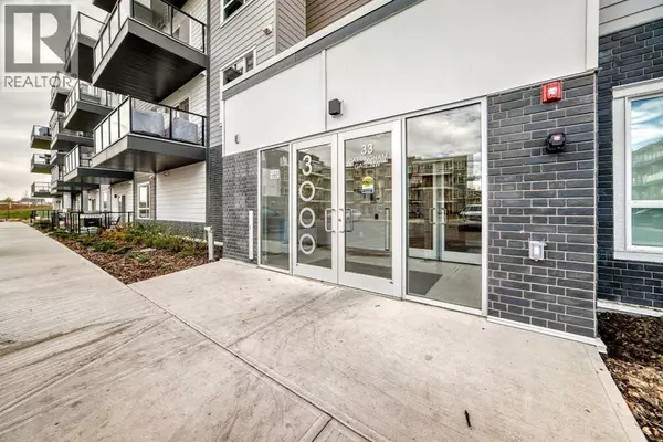 Calgary, AB T3P2H6,3104, 33 Carringham Gate NW