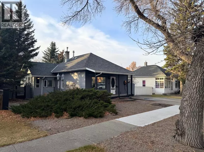 726 12B Street N, Lethbridge, AB T1H2L9