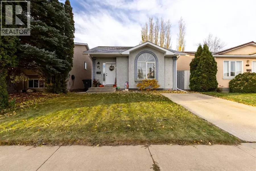66 Assiniboia Way W, Lethbridge, AB T1K7L7