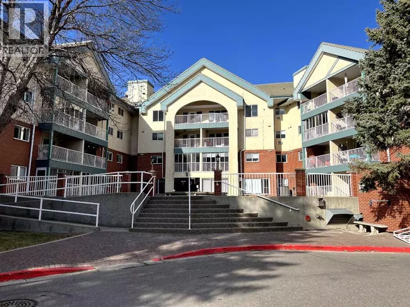 208, 20 3 Street S, Lethbridge, AB T1J4P1