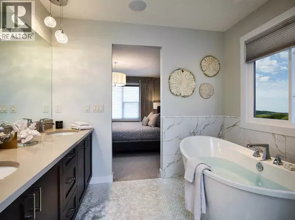 Calgary, AB T3P2E7,529 Lucas Way NW