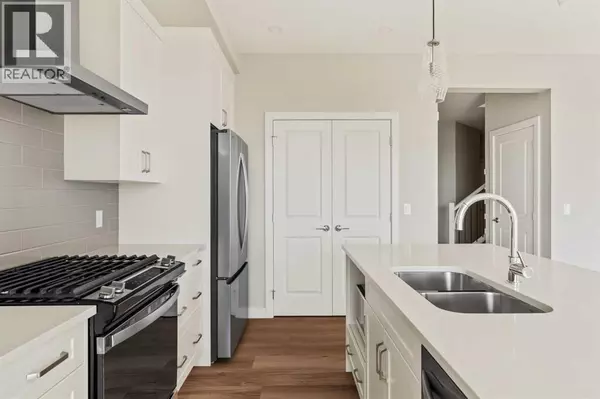 Calgary, AB T2A7Y5,163 Belvedere