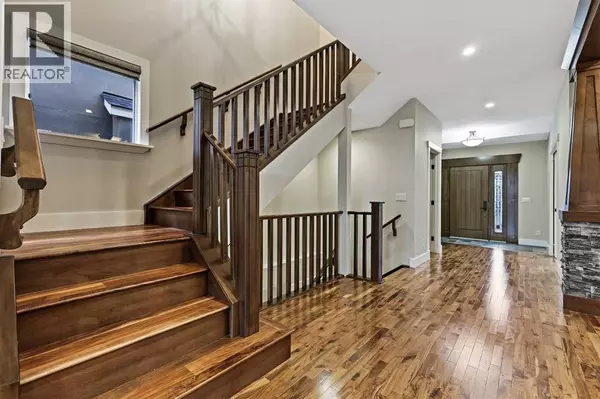 Calgary, AB T3H5J9,52 Aspen Meadows Green SW