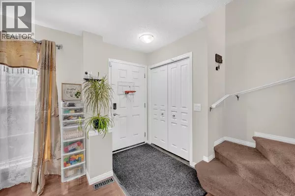 Calgary, AB T2Z0M3,207 Elgin Meadows SE