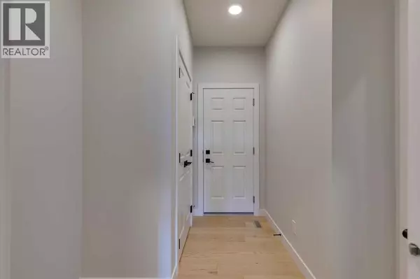 Calgary, AB T2X5W5,143 Creekstone Green SW