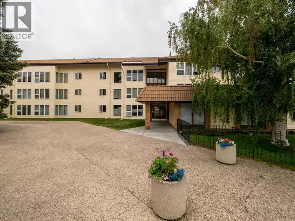 302, 65 Temple Boulevard W, Lethbridge, AB T1K5M2