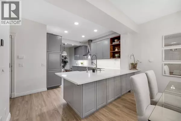 Calgary, AB T2T6E2,12, 10 St Julien Drive SW