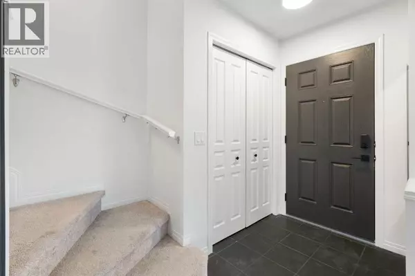 Calgary, AB T2Z0M3,211 Elgin Meadows Gardens SE