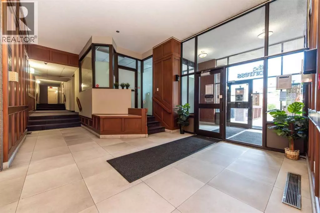 Calgary, AB T3A2E6,314, 4944 Dalton Drive NW