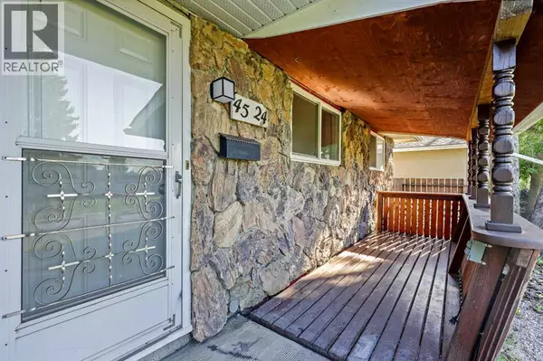 Calgary, AB T2A2A3,4524 Fordham Crescent SE