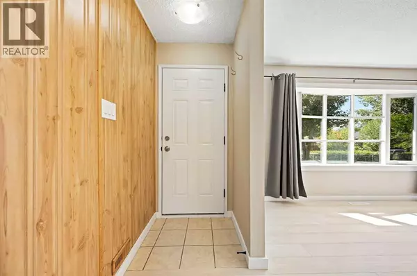 Calgary, AB T2A2A3,4524 Fordham Crescent SE