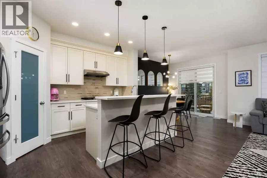 196 Belmont Terrace SW, Calgary, AB T2X4H2