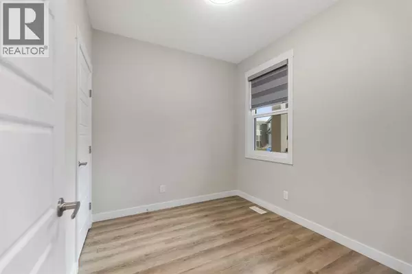 Calgary, AB T3N2L5,7 Corner Glen Common NE