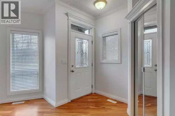 Calgary, AB T2N3S8,2834 Parkdale Boulevard NW