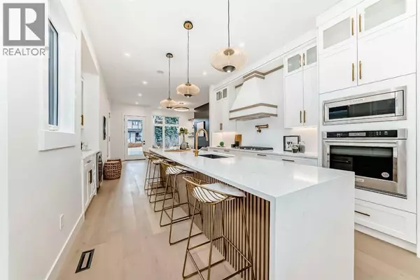 Calgary, AB T2M2H4,214 27 Avenue NW