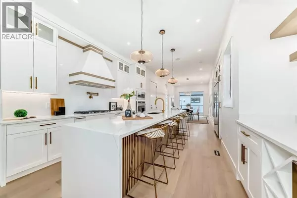 Calgary, AB T2M2H4,214 27 Avenue NW